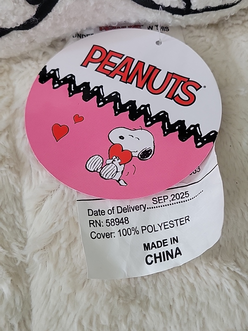 Peanuts Snoopy Decorative Pillow Hugging Heart Limided Edition - Picture 3 of 8